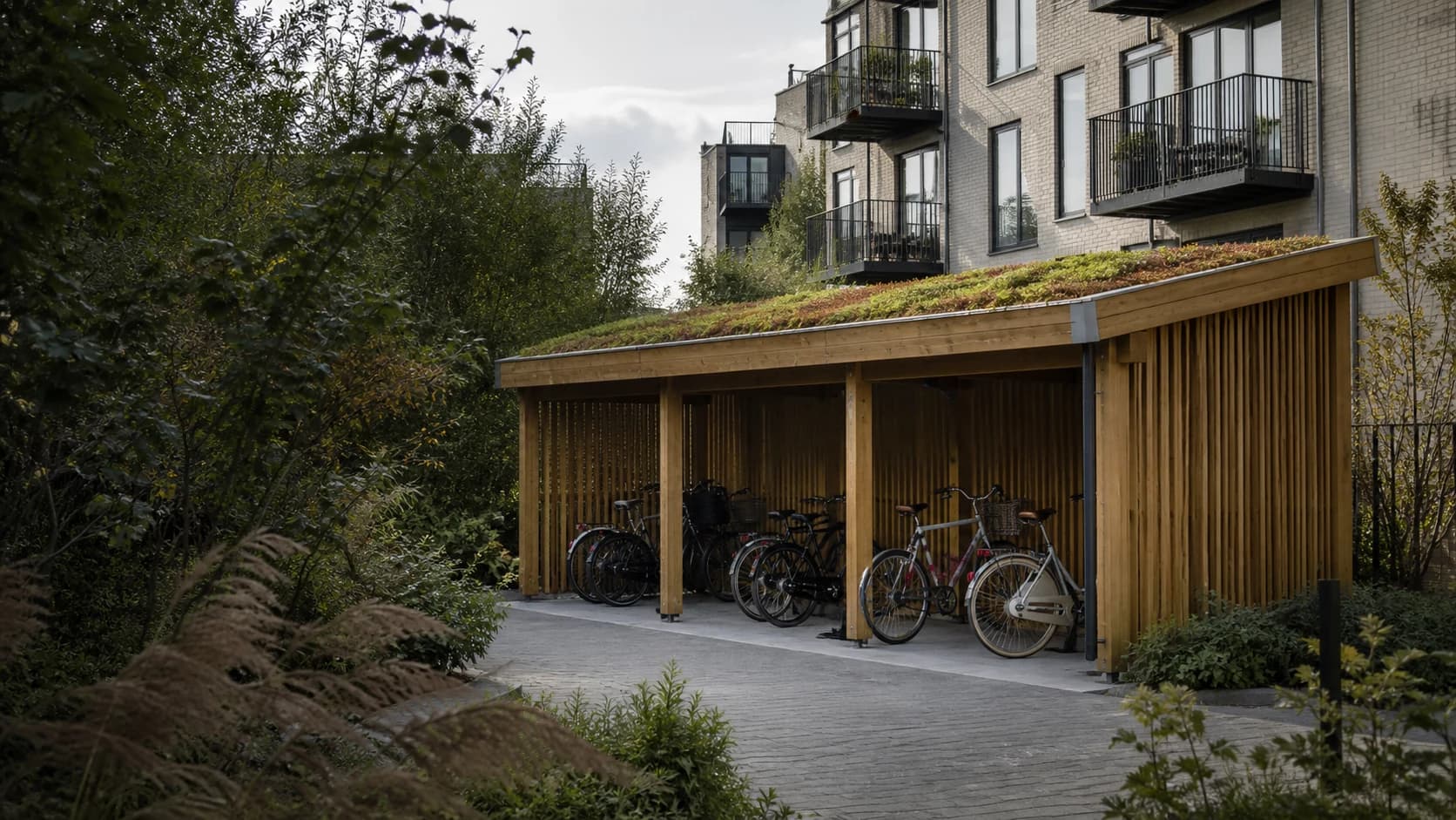 Dansk bolig med fokus på cykelskur